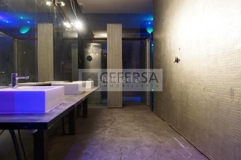 Foto e4da48fb-fe8a-4f40-b8ab-657ac554bc31. Local comercial  en venta en balmesparis en Barcelona