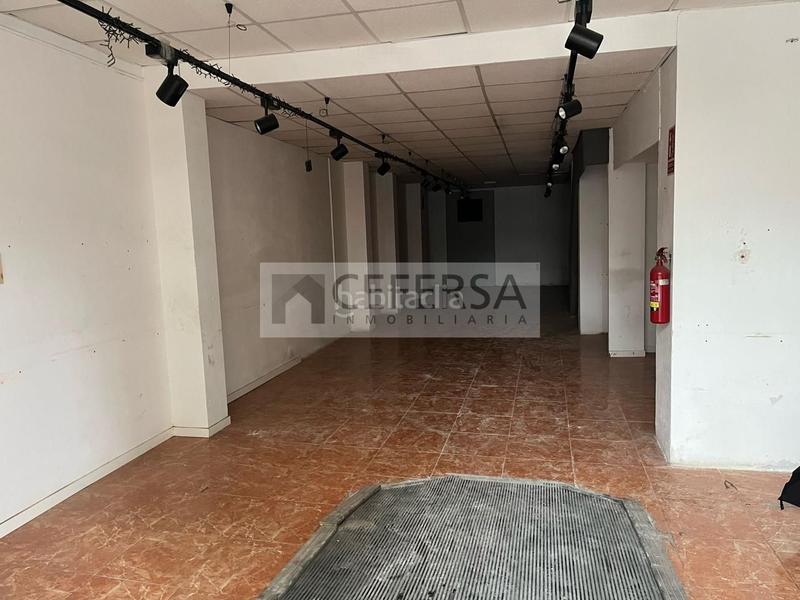 Foto 849b5db3-9150-41bd-90e7-dc0224d791a4. Local comercial a Centre Sant Joan Despí