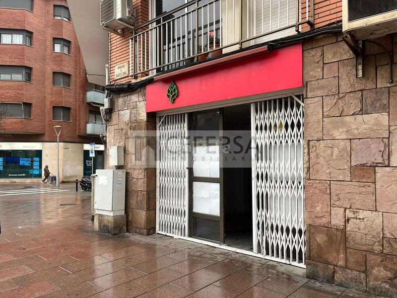Foto acec8dda-2bdf-4873-9544-4593518c399a. Local comercial a Centre Sant Joan Despí
