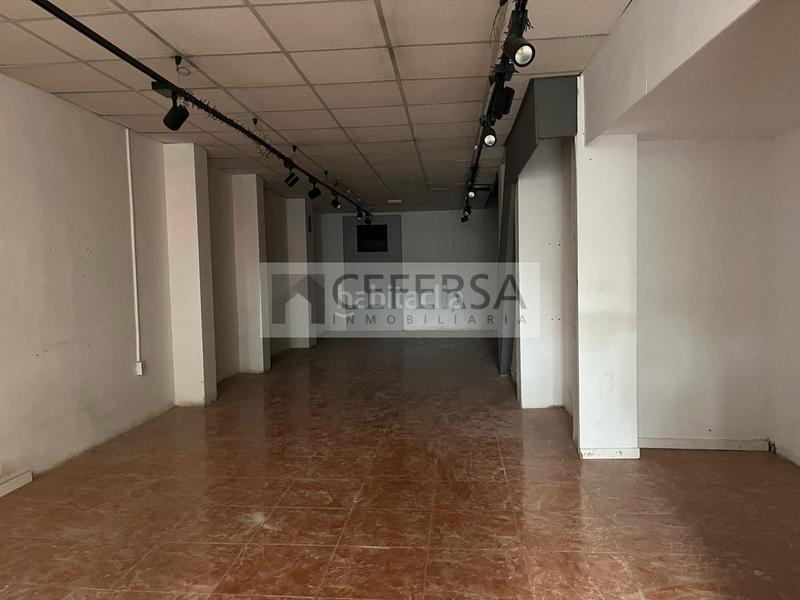 Foto fa64343d-9f49-443f-be16-38e0315d96bf. Local comercial a Centre Sant Joan Despí