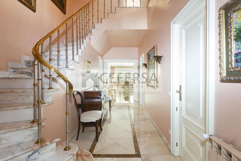 Foto 5f223e9d-14b8-4b00-b939-60910b211948. Casa a schiera con riscaldamento parcheggio piscina in Barcelona