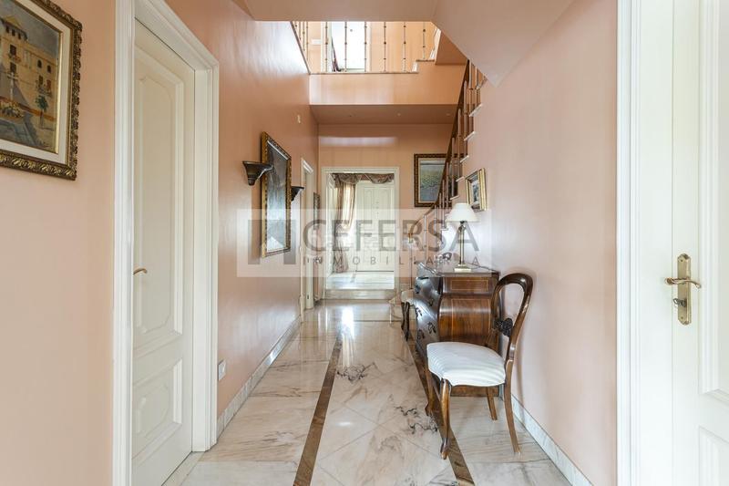 Foto 723ba125-2652-4f2d-9eea-7bedb1922e99. Casa a schiera con riscaldamento parcheggio piscina in Barcelona