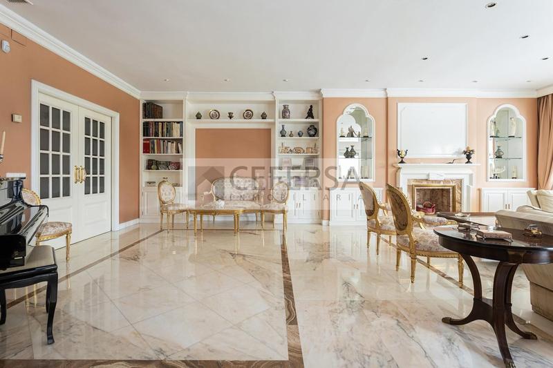 Foto 80fbfb4e-5b22-4403-b10b-19a82bf89791. Casa a schiera con riscaldamento parcheggio piscina in Barcelona