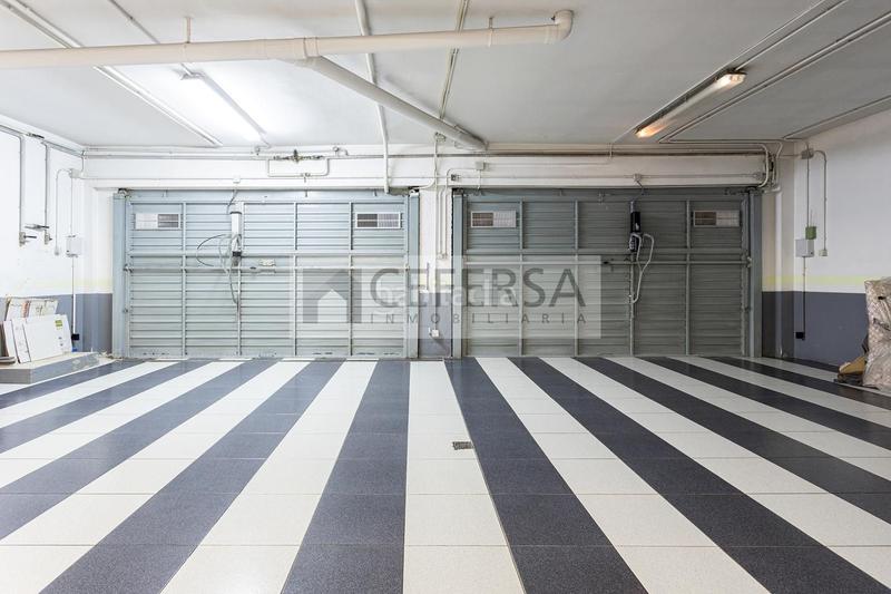 Foto ddd8287c-0b44-4b5a-93ff-3d7dcc98d6c9. Casa a schiera con riscaldamento parcheggio piscina in Barcelona