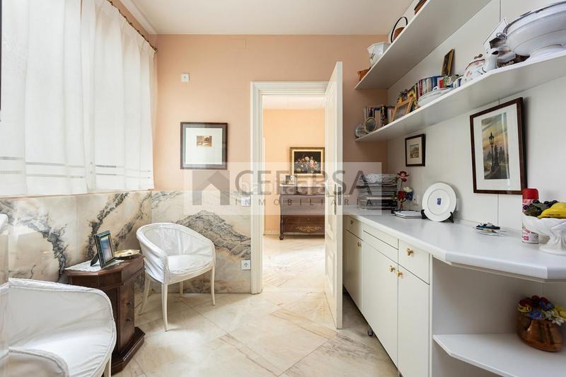 Foto ee71b4c7-700b-4a72-89a2-e904b193a6a6. Casa a schiera con riscaldamento parcheggio piscina in Barcelona