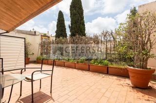 Casa  Carrer de jules verne. Magnífica casa unifamiliar con jardín y piscina privada en tranq