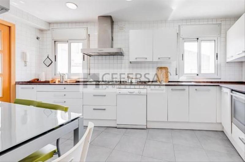 Foto 4ae0c9ac-0449-4f8c-8f34-8e49aa30cf26. Casa  unifamiliar con licencia turística y locales comerciales en ubicación inmejorable del passeig en Blanes
