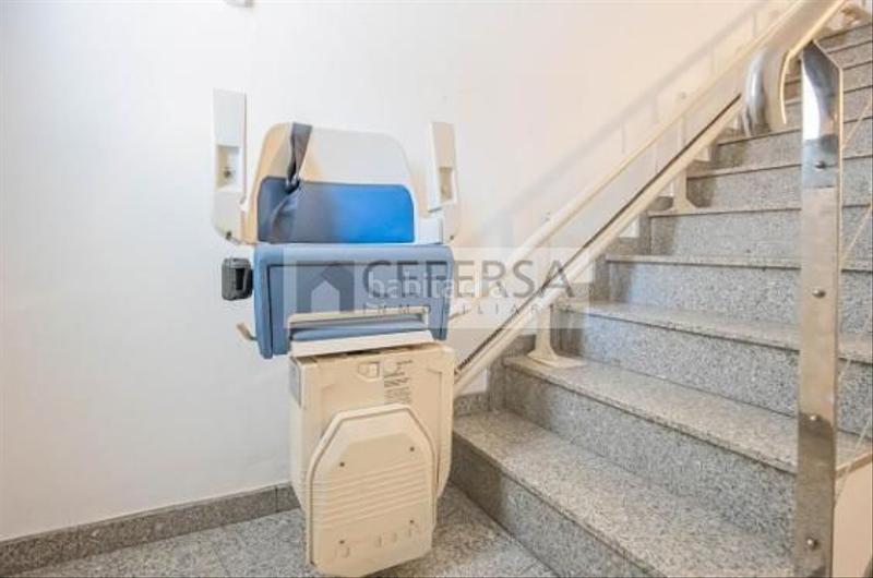 Foto 72b1fc2e-3262-419d-8ad2-211f889f1768. Casa  unifamiliar con licencia turística y locales comerciales en ubicación inmejorable del passeig en Blanes