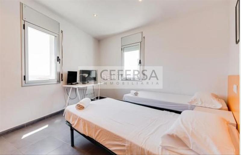 Foto ac145134-efaa-4777-bb9e-da3c95c6f03a. Casa  unifamiliar con licencia turística y locales comerciales en ubicación inmejorable del passeig en Blanes
