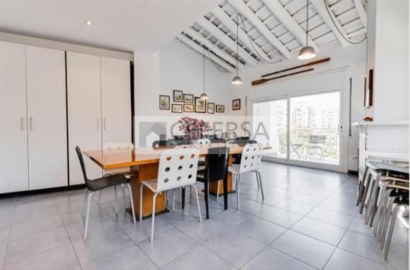 Foto d9cdbbaf-00ac-4227-8b2a-f53f7731ee6a. Casa  unifamiliar con licencia turística y locales comerciales en ubicación inmejorable del passeig en Blanes