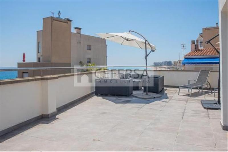 Foto df7137a6-a27f-448c-b1a6-735c3c1a2b6a. Casa  unifamiliar con licencia turística y locales comerciales en ubicación inmejorable del passeig en Blanes