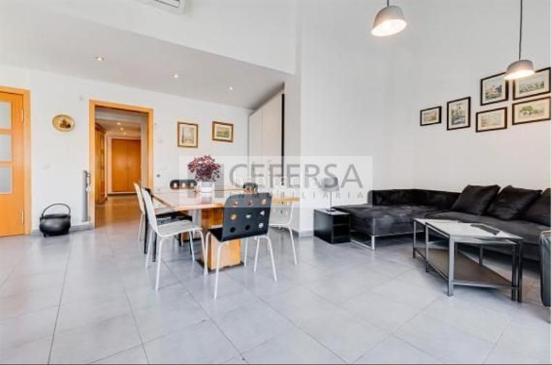 Foto f45c4eb0-6d74-478b-a7df-9e24238c1393. Casa  unifamiliar con licencia turística y locales comerciales en ubicación inmejorable del passeig en Blanes
