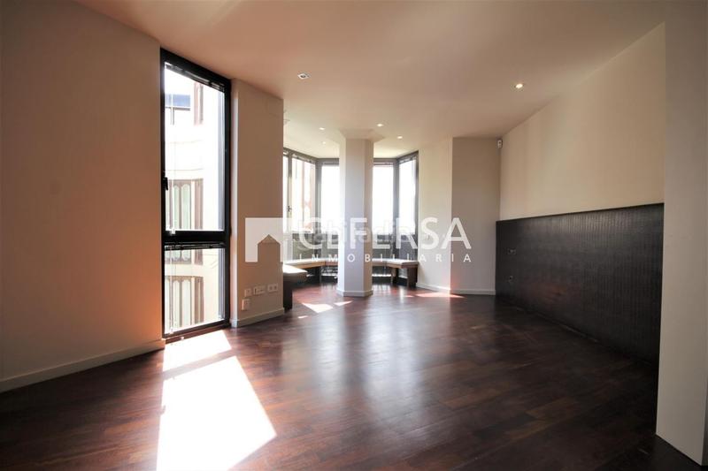 Foto a1cb7d1b-bab5-451c-91ee-5a30f9dac5f5. Alquiler piso magnífico piso alto soleado en zona de Pedralbes. en Barcelona