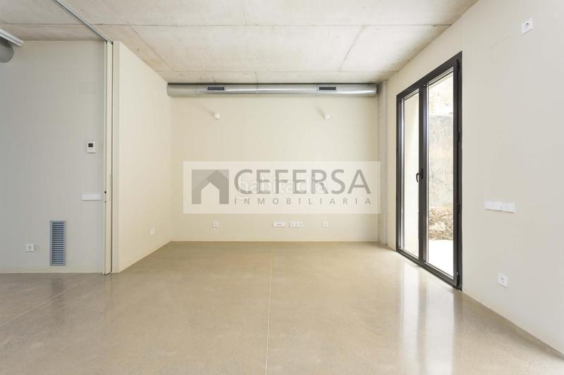 Foto 1b40a7b5-b4a3-4d83-a5c7-5c206eb275a2. Planta baja espectacular dúplex con jardín privado en edificio de obra nueva en sagrada familia en Barcelona