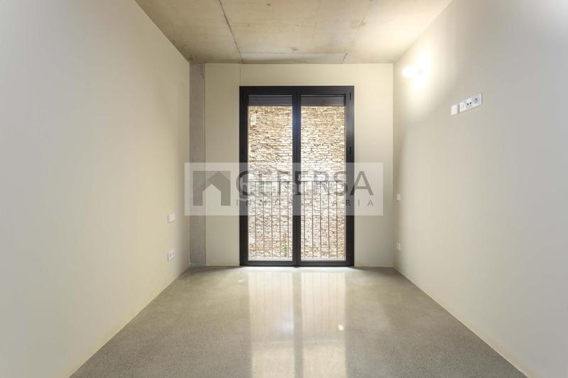 Foto 487034bf-6eb2-4606-97ce-0748cdbfe9be. Planta baja espectacular dúplex con jardín privado en edificio de obra nueva en sagrada familia en Barcelona
