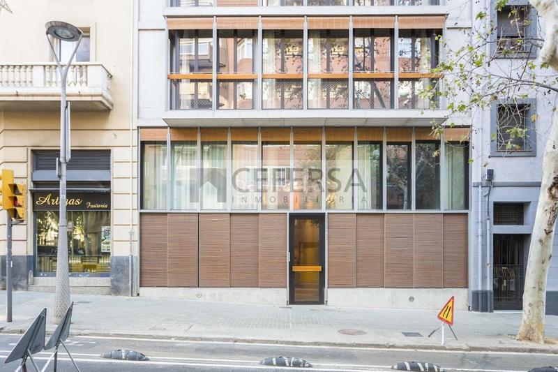 Foto a30855a0-e2f3-413c-94f6-f47d1766fbe4. Planta baja espectacular dúplex con jardín privado en edificio de obra nueva en sagrada familia en Barcelona