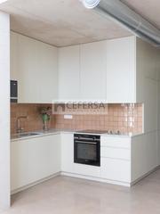 Erdgeschoss  Carrer de sardenya. Espectacular planta baja dúplex con jardín privado a estrenar en