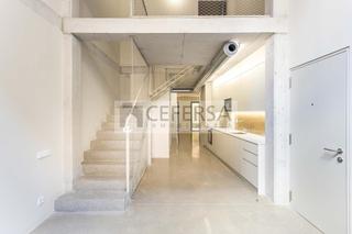 Planta baixa  Carrer de sardenya. Espectacular dúplex con terraza privada en edificio en sagrada f