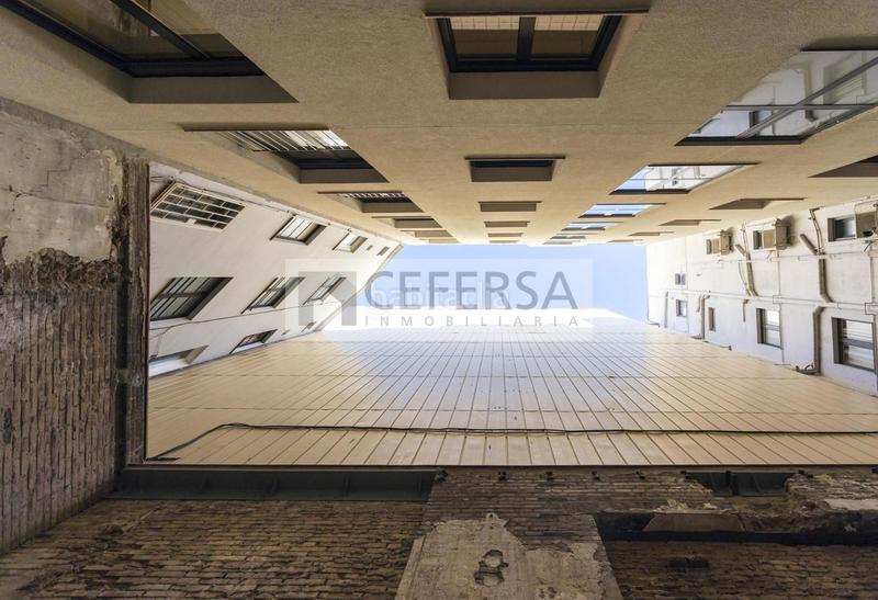 Foto f0906bc1-4541-4b4d-92de-751a7d832290. Planta baixa amb calefacció a Sagrada Família Barcelona