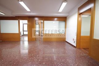 Lloguer Oficina  Carrer de calvet. Soleadas oficinas en calle calvet, próximas a turó park.