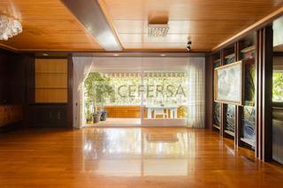 Pis  Carrer de les escoles pies. Gran piso alto en la prestigiosa zona de les tres torres