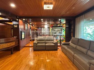 Appartement  Carrer de les escoles pies. Gran piso alto en la prestigiosa zona de les tres torres