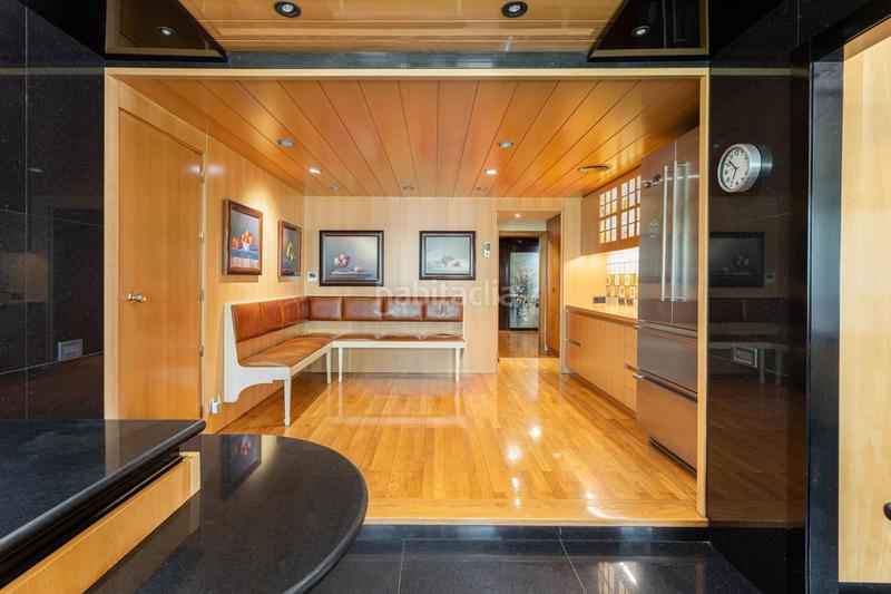 Foto 17a077f5-8b95-42c3-a1d2-3b1197808a5c. Appartement avec chauffage parking dans Tres Torres Barcelona