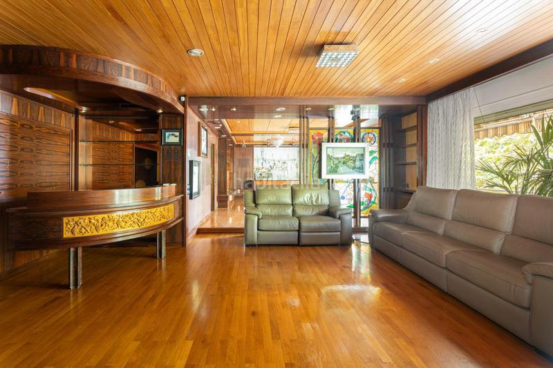 Foto f78d308b-29ee-4fa1-9738-88444f502b69. Appartement avec chauffage parking dans Tres Torres Barcelona