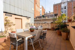 Casa  Passatge de jaume roig. Exclusiva casa hist�rica ubicada en singular pasaje de les corts