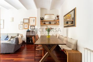 Haus  Passatge de jaume roig. Exclusiva casa hist�rica ubicada en singular pasaje de les corts