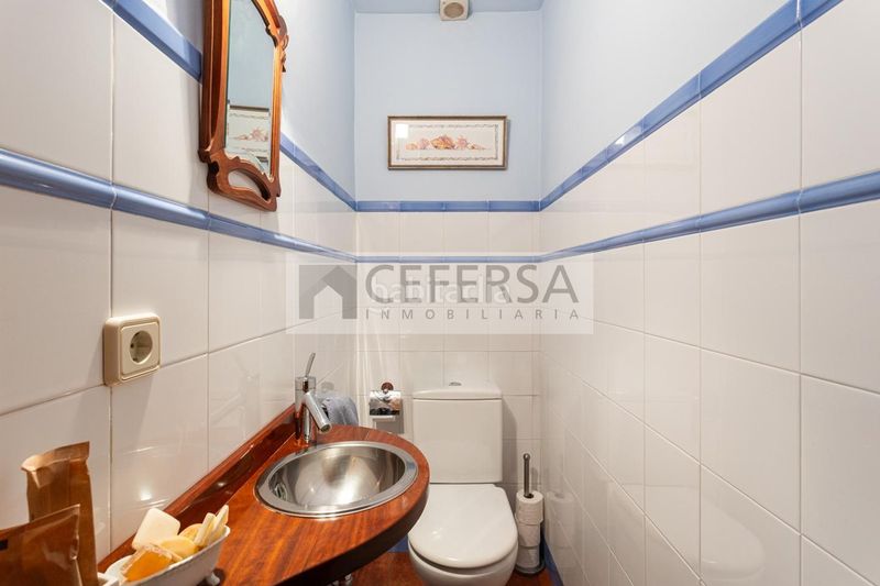 Foto ff0aae71-1ad2-4f1f-a0ae-48ef403d12aa. Casa amb calefacció aparcament a Sant Ramon - Maternitat Barcelona