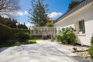 Casa adossada  De miret i sans. Impresionante vivienda con jard�n en pedralbes