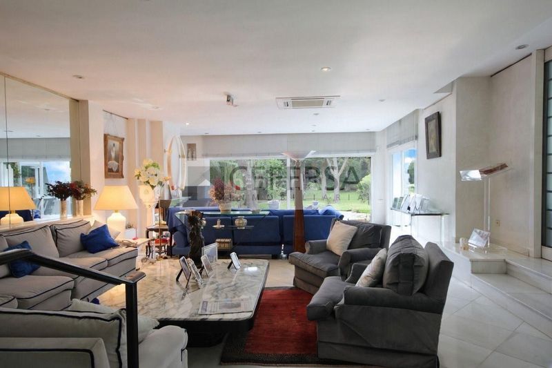 Foto 394cdafd-1b3b-41f8-bb11-8ecae6325d6b. Casa adosada impresionante vivienda con jardín en Pedralbes en Barcelona