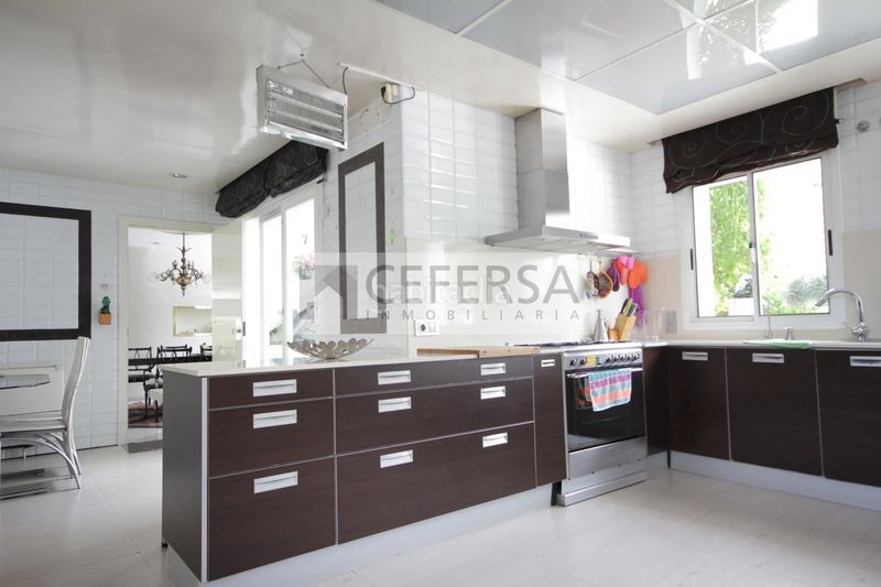 Foto 78bb43ca-c49f-4e20-b08f-ad2f62097f7d. Casa adosada impresionante vivienda con jardín en Pedralbes en Barcelona