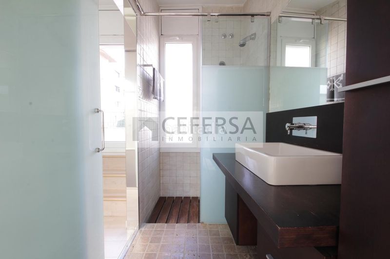 Foto f8be74f6-8343-4d3c-8901-cd953c8ade1e. Casa amb aparcament a Tres Torres Barcelona
