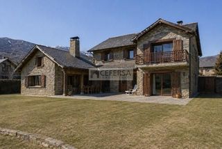 Maison  Valenti almirall. Exclusiva casa unifamiliar con jardín de más de 4000 m2 y posibi