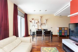 Attico  De provença. Exclusivo piso alto y luminoso con amplia terraza en el emblemát