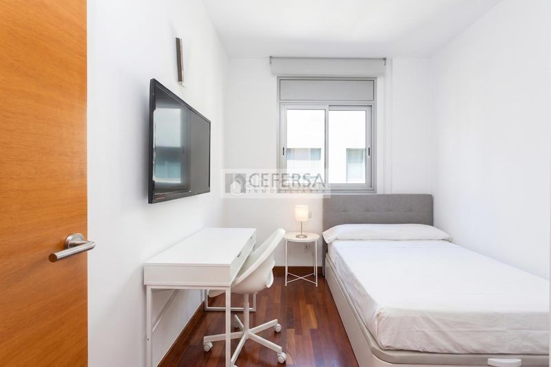 Foto 3a3b4b9f-04fc-4939-aa48-1ee84e1c0985. Pis amb calefacció aparcament a Sagrada Família Barcelona