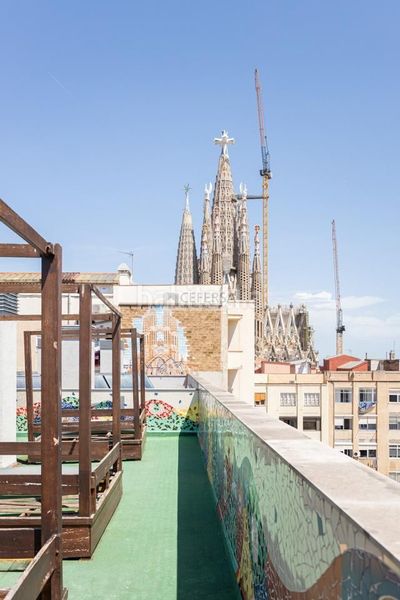 Foto 5f69b0c2-9326-4980-b6f1-d4033e3a98e0. Edifici a Sagrada Família Barcelona