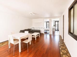 Pis  De les jonqueres. Exclusiva vivienda reformada en pasaje semipeatonal de plaza urq