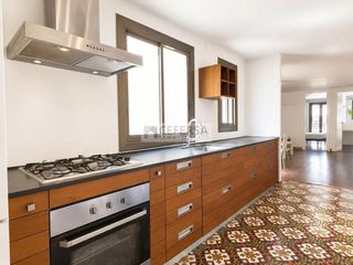 Pis  De les jonqueres. Exclusiva vivienda reformada en pasaje semipeatonal de plaza urq