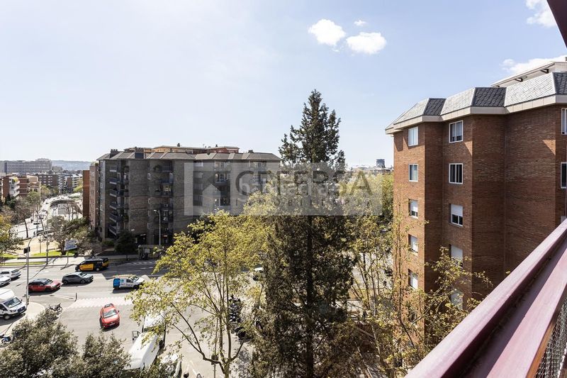 Foto 2603e817-93c6-44e5-9825-046802598652. Pis amb calefacció aparcament piscina a Tres Torres Barcelona