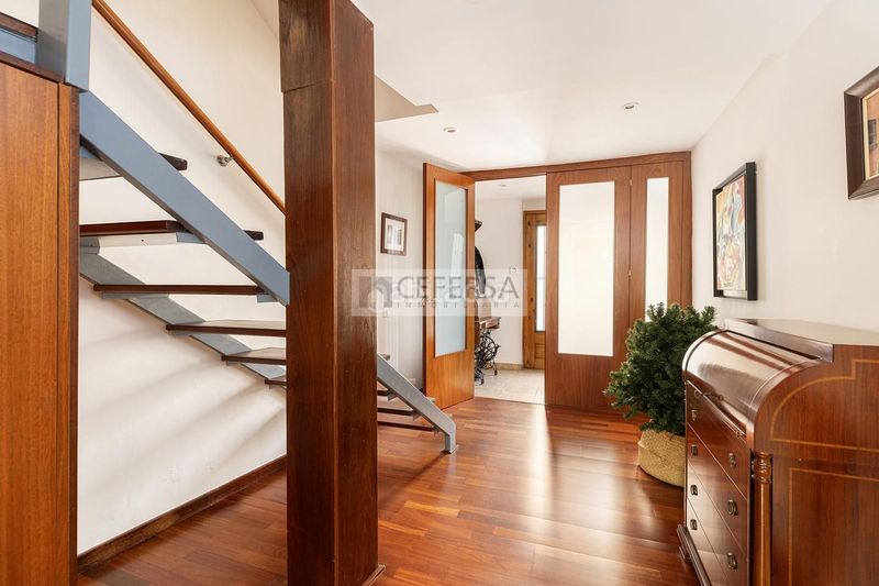 Foto 49f0cb97-3e46-4355-b67d-e2e3ad9e14b3. Casa amb calefacció a Sarrià Barcelona