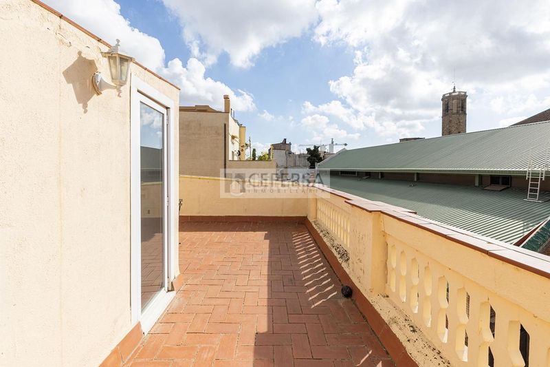Foto a4f33c69-3c6c-4409-870a-87686db08b37. Casa amb calefacció a Sarrià Barcelona