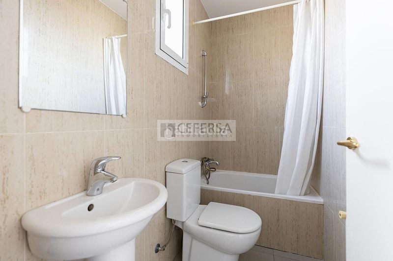 Foto b5c9ab0a-f859-469c-8650-012e25979b6a. Casa amb calefacció a Sarrià Barcelona