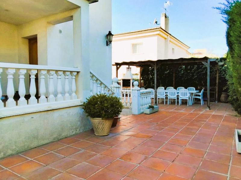 Foto 24605b77-6f7c-413d-87dd-4d55d31ac26d. Chalet impresionante casa unifamiliar de cuatro vientos con jardín y piscina privada en Vendrell (El)