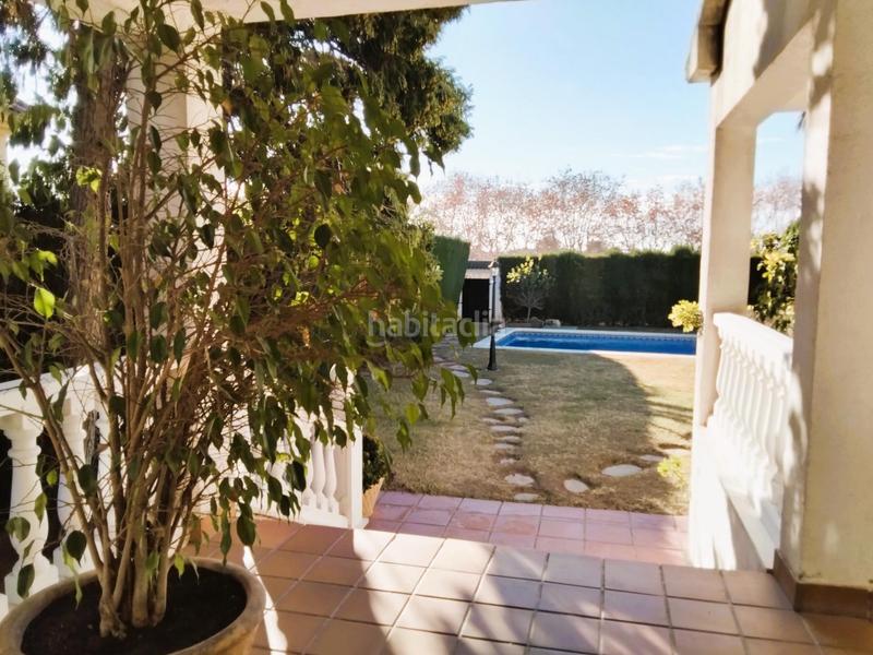 Foto cb05e61b-9cfd-45dc-b585-4e541ce1a821. Chalet impresionante casa unifamiliar de cuatro vientos con jardín y piscina privada en Vendrell (El)