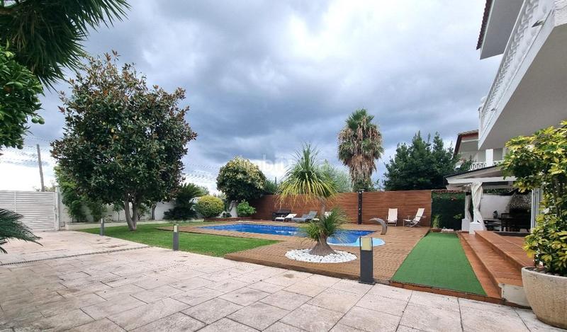 Foto 9b89479b-8c32-403c-9a12-766882888cfb. Chalet primera linea de mar en Marítima Sud Torredembarra