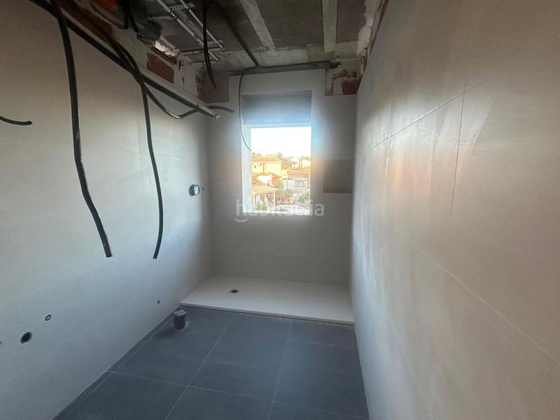 Foto bf21cea5-60ce-4681-aa4e-fad823a96219. Chalet with heating parking pool in Ciutat jardí Bonanova Calafell