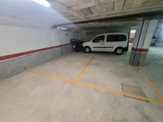 Autoparkplatz  Calle lleida. Centro comercial de torredembarra junto pere badia